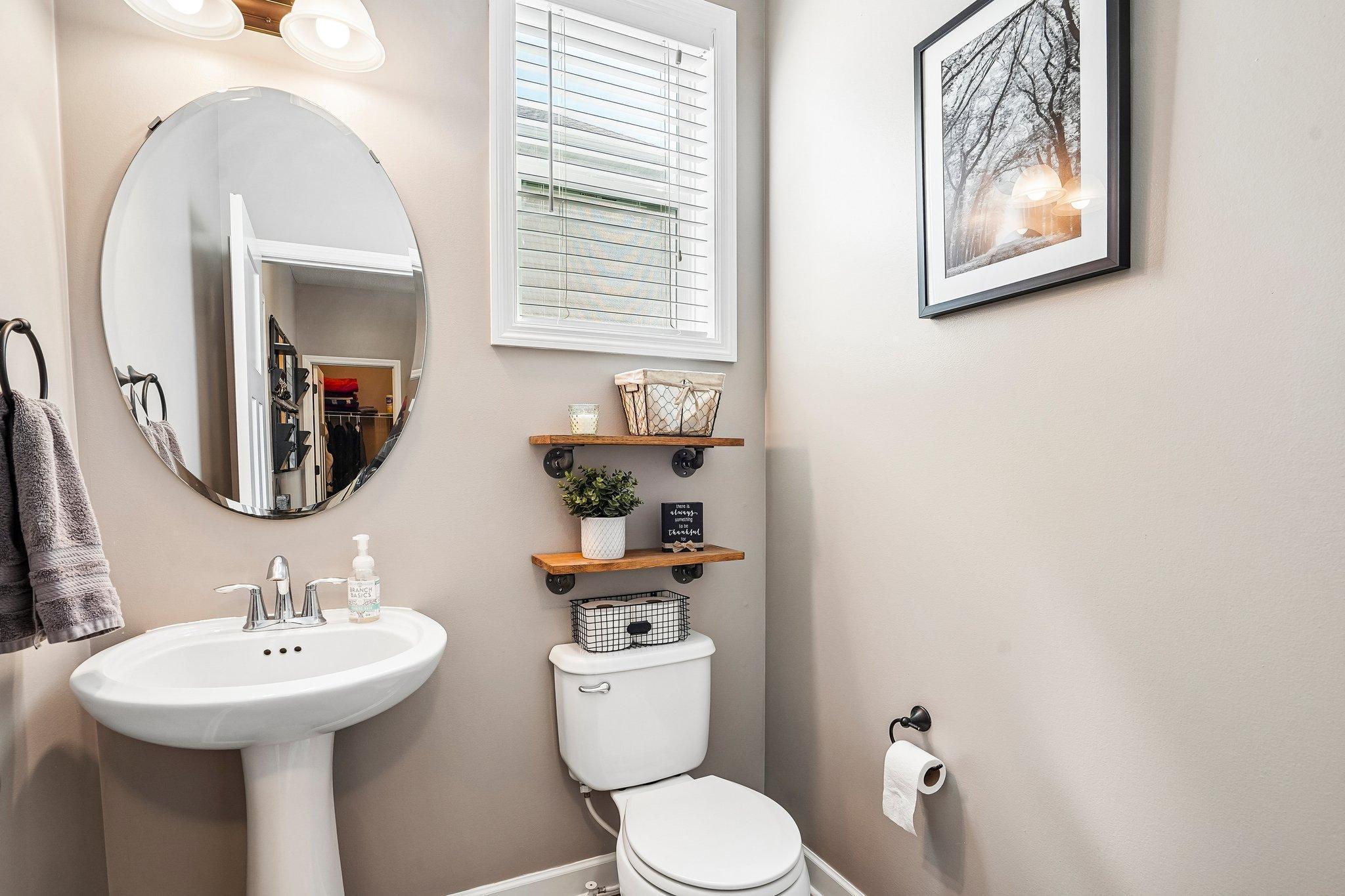 26-web-or-mls-151st Street-S1205-026.jpg