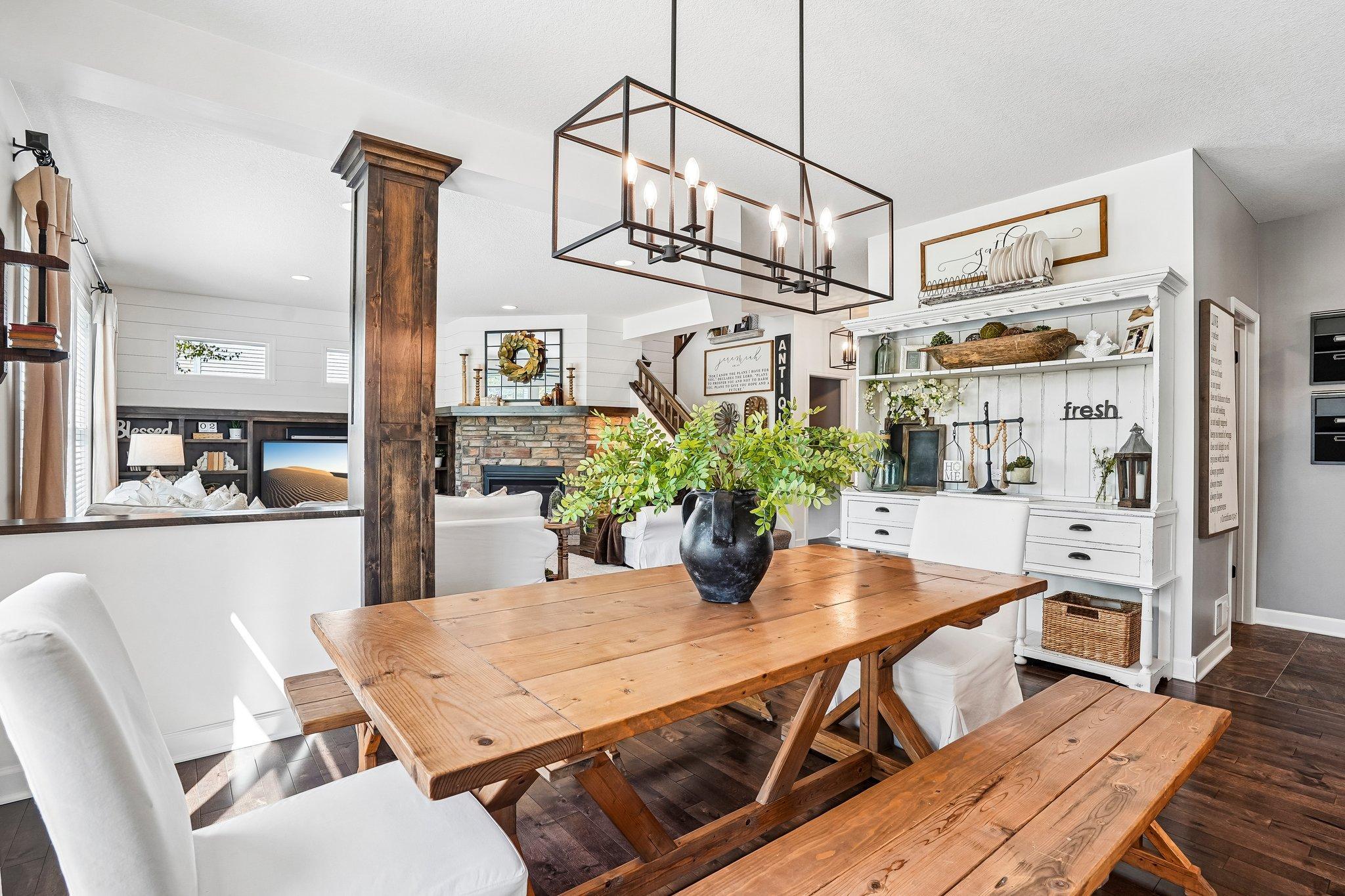 18-web-or-mls-151st Street-S1205-018.jpg