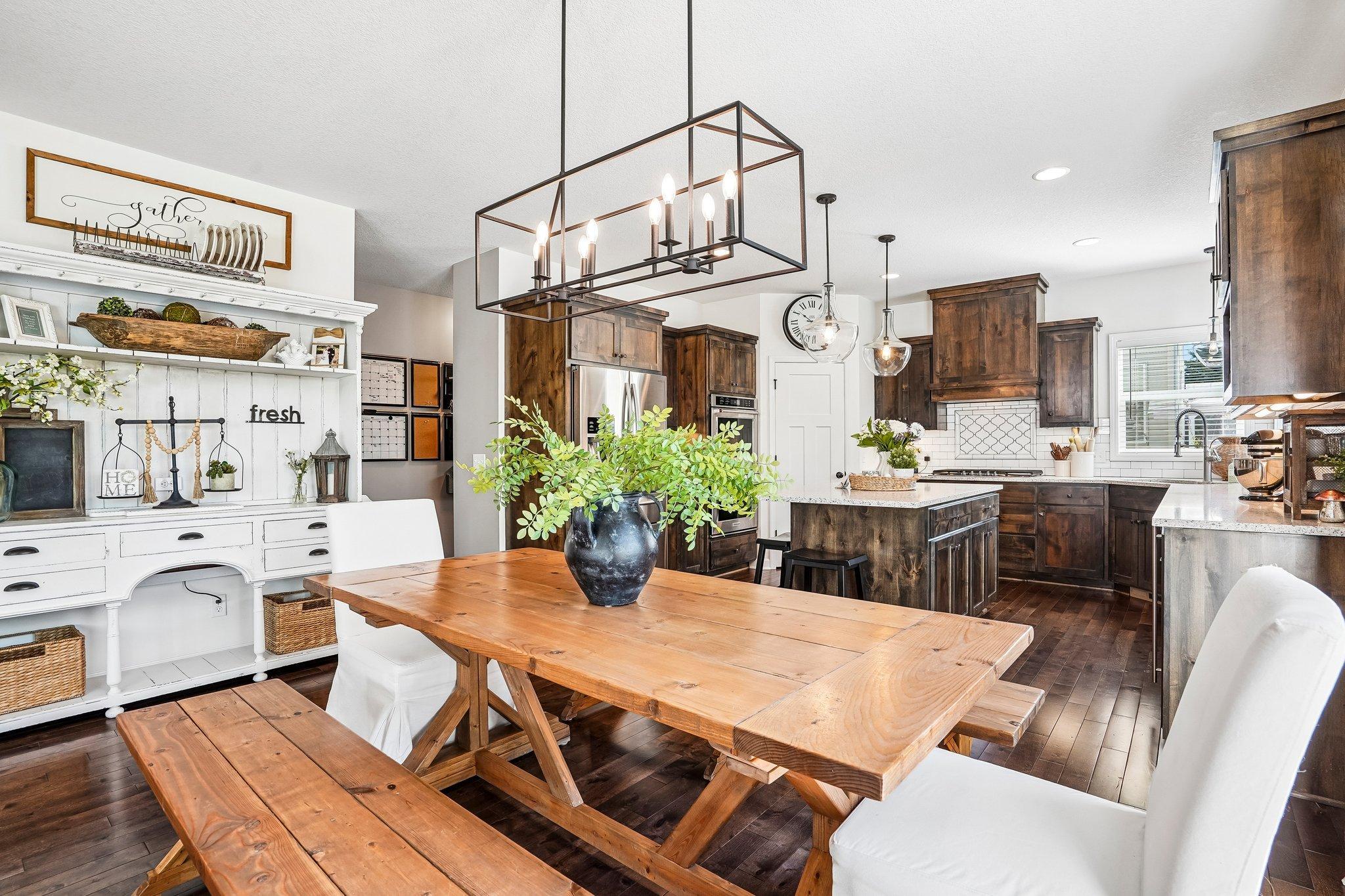 16-web-or-mls-151st Street-S1205-016.jpg