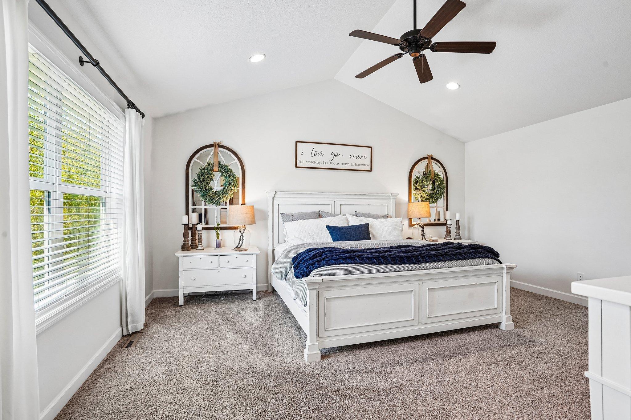 42-web-or-mls-151st Street-S1205-042.jpg
