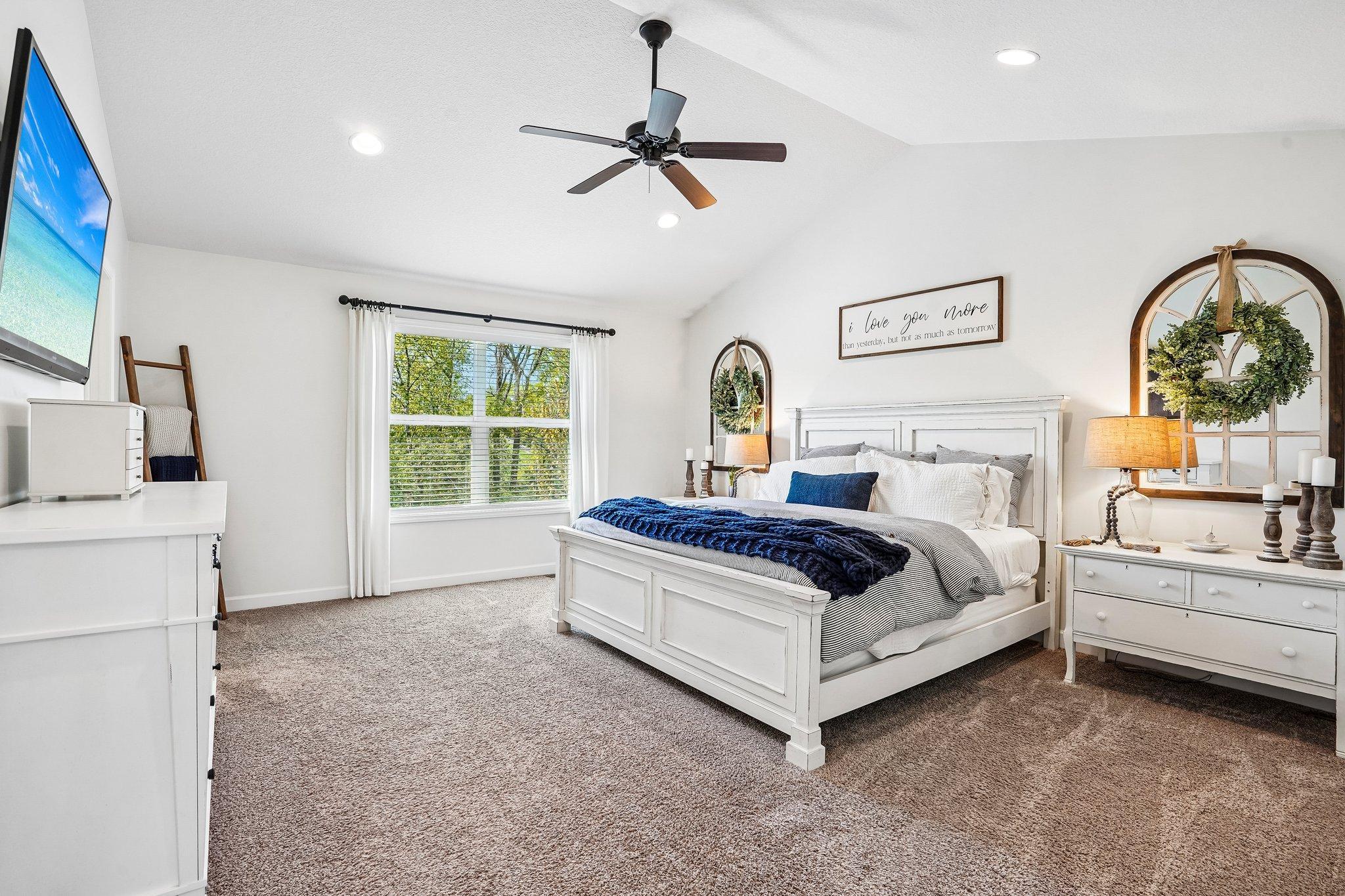 39-web-or-mls-151st Street-S1205-039.jpg