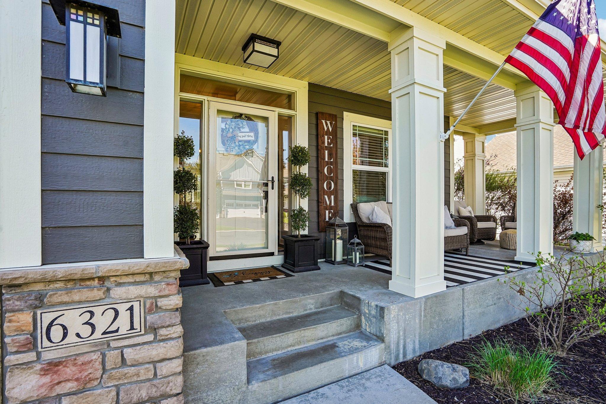 4-web-or-mls-151st Street-S1205-004.jpg