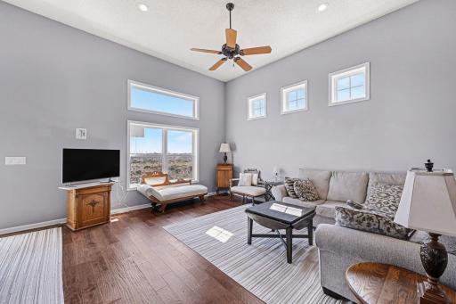 1737 Philipp Drive, Shakopee, MN 55379