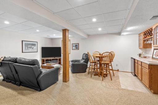 8461 Vagabond Lane N, Maple Grove, MN 55311