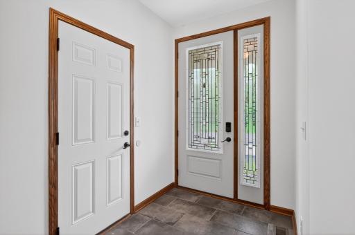1589 Christie Place, Saint Paul, MN 55106