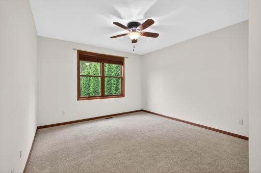 1589 Christie Place, Saint Paul, MN 55106