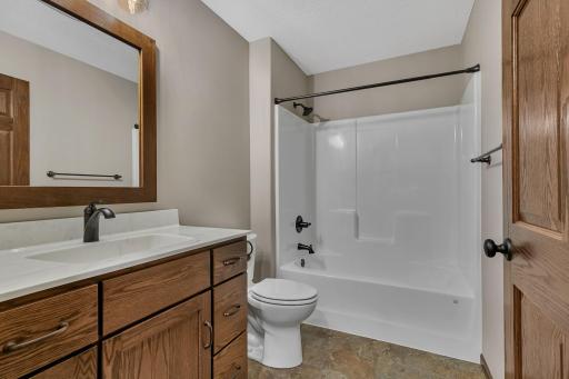 Full bath w nice storage
