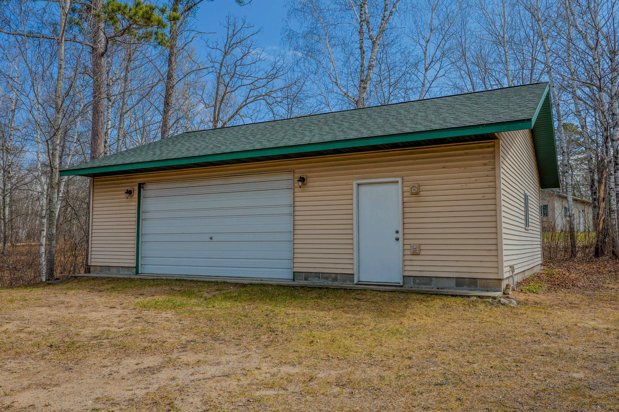 51. Detached Garage (2).jpg