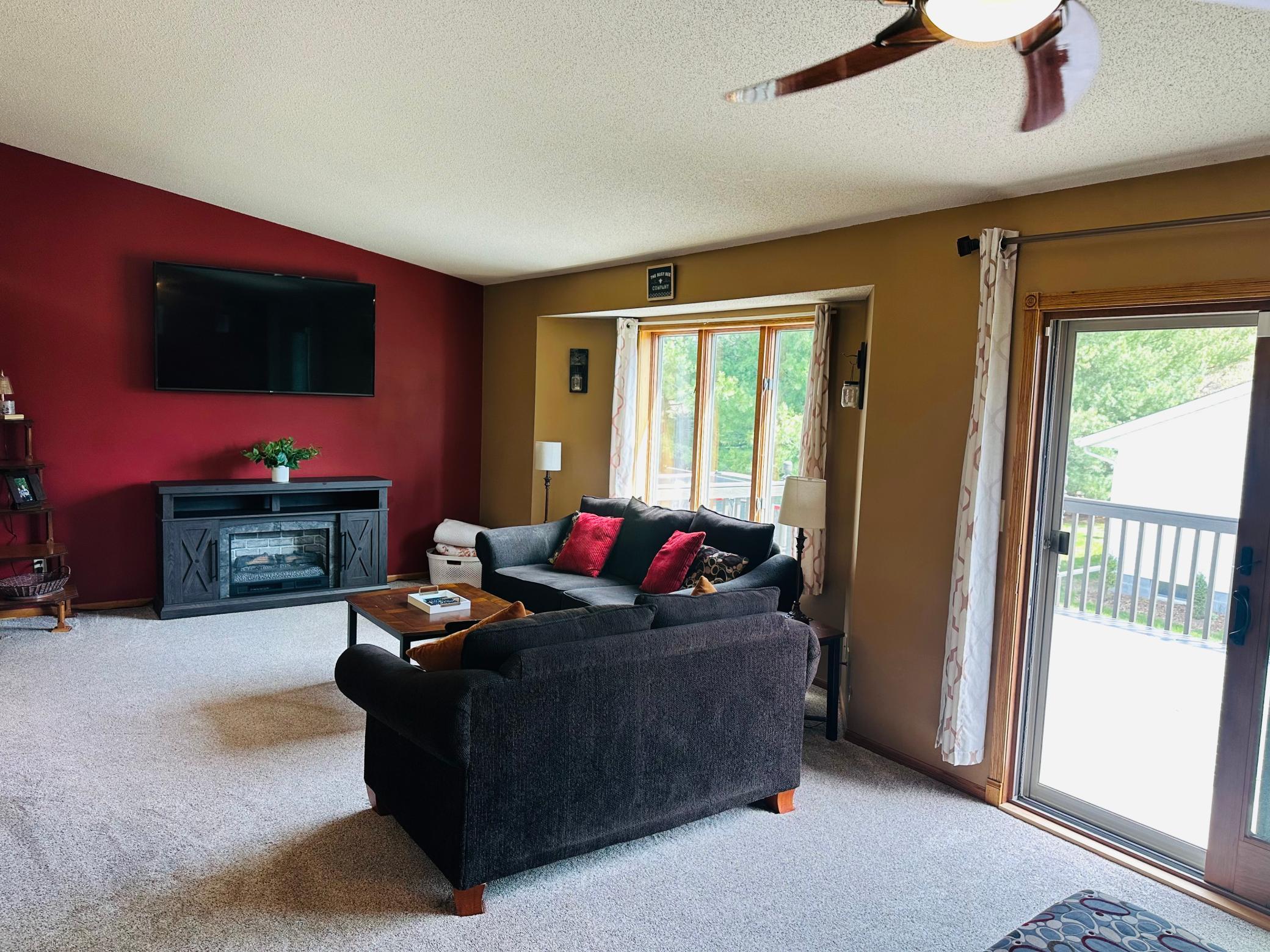 livingroom.jpg