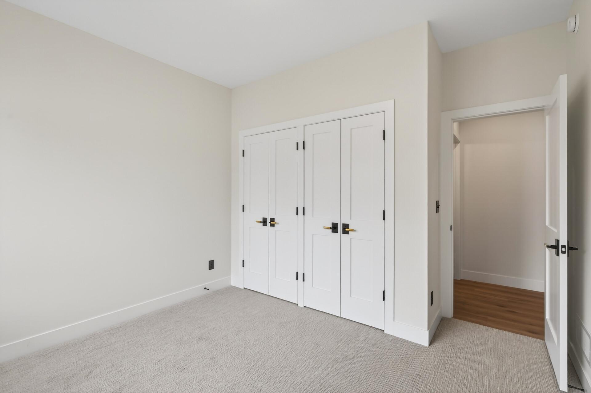 42_7743_146th_Terrace42_mls.jpg