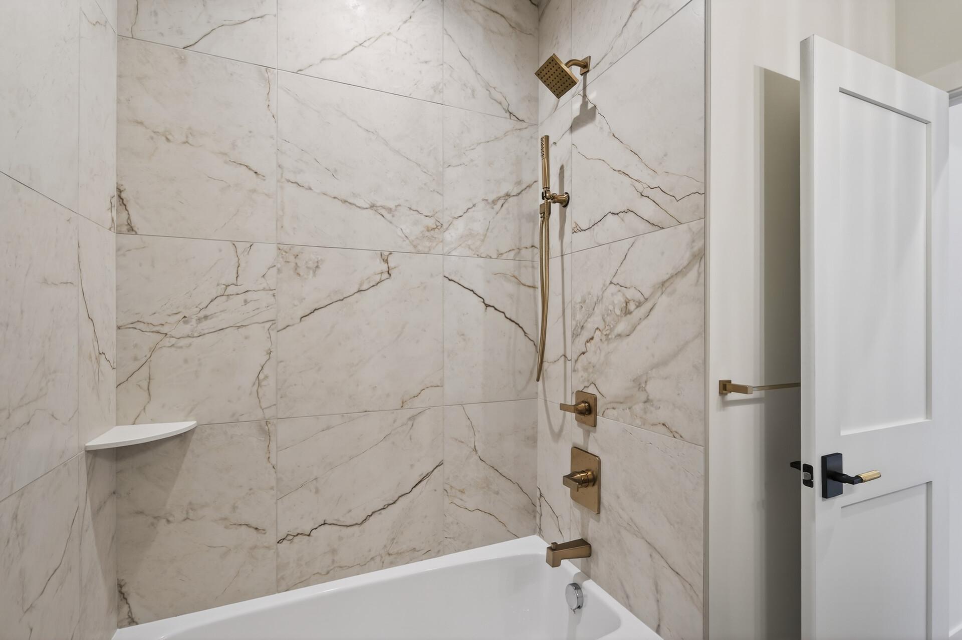 08_7743_146th_Terrace8_mls.jpg