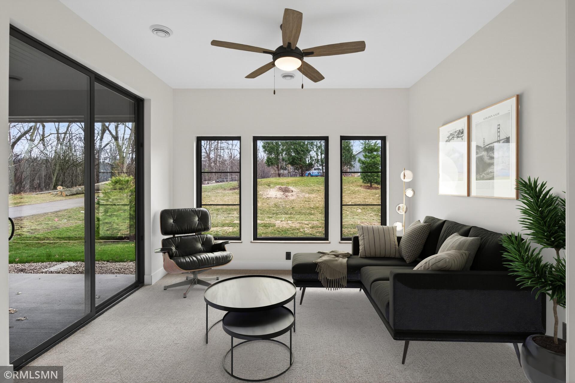 Four Season Porch - This photo has been virtually staged