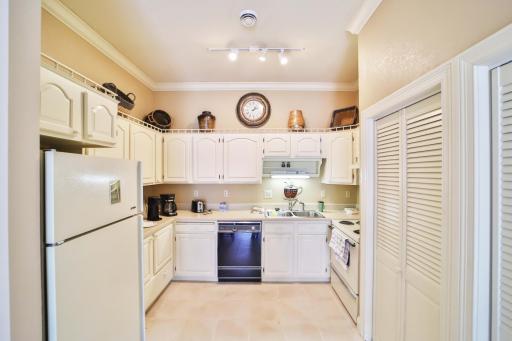 8221 Kraemer Lane, 202, Lake Shore, MN 56468