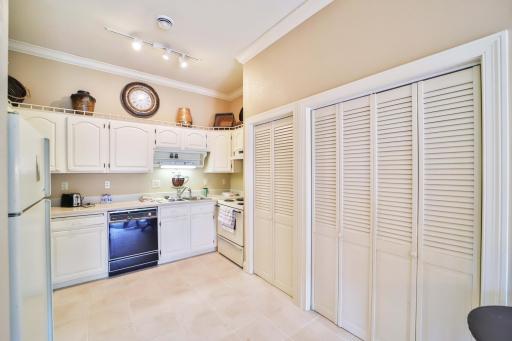 8221 Kraemer Lane, 202, Lake Shore, MN 56468