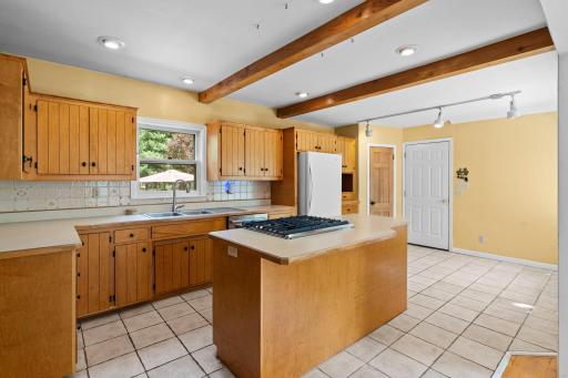 613 Labore Road, Saint Paul, MN 55117
