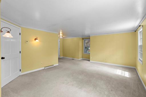 613 Labore Road, Saint Paul, MN 55117
