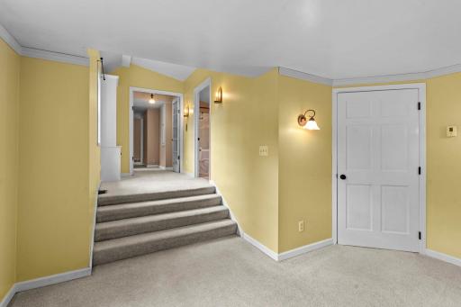 613 Labore Road, Saint Paul, MN 55117