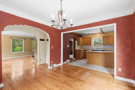 613 Labore Road, Saint Paul, MN 55117