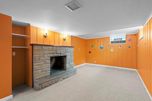 613 Labore Road, Saint Paul, MN 55117