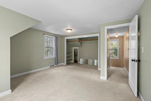 613 Labore Road, Saint Paul, MN 55117