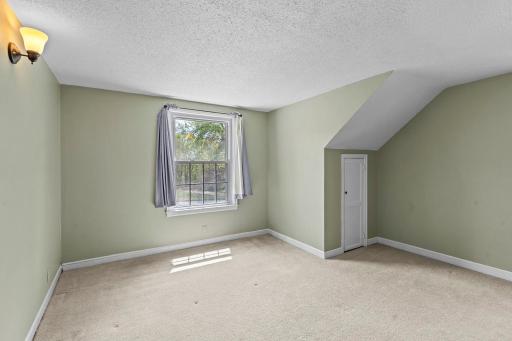 613 Labore Road, Saint Paul, MN 55117