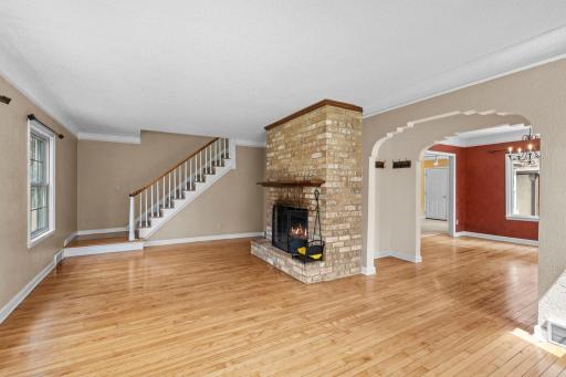 613 Labore Road, Saint Paul, MN 55117