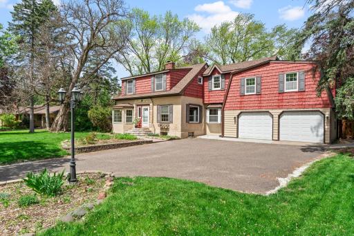 613 Labore Road, Saint Paul, MN 55117