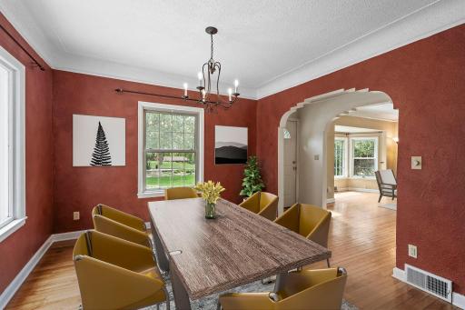 613 Labore Road, Saint Paul, MN 55117