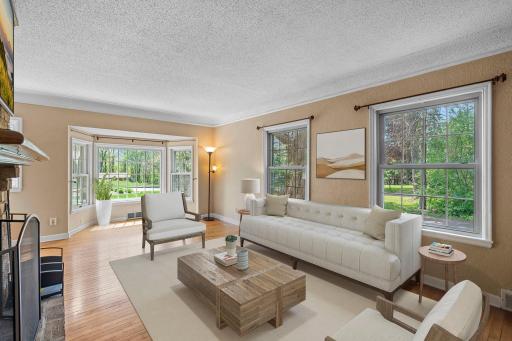 613 Labore Road, Saint Paul, MN 55117