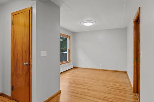 245 10th Avenue SW, Cambridge, MN 55008