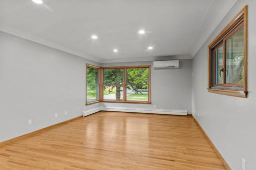 245 10th Avenue SW, Cambridge, MN 55008