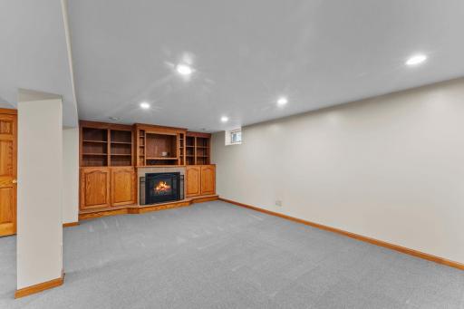 245 10th Avenue SW, Cambridge, MN 55008