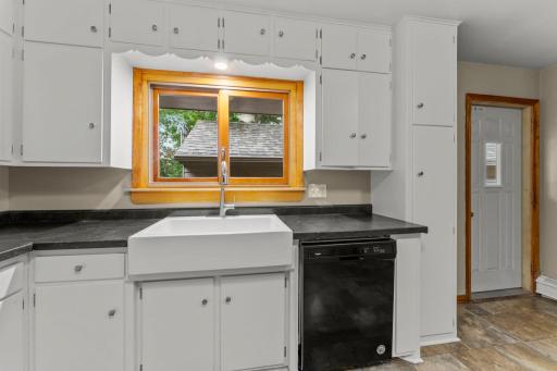 245 10th Avenue SW, Cambridge, MN 55008