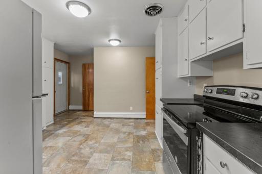 245 10th Avenue SW, Cambridge, MN 55008