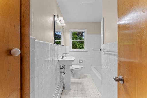 245 10th Avenue SW, Cambridge, MN 55008