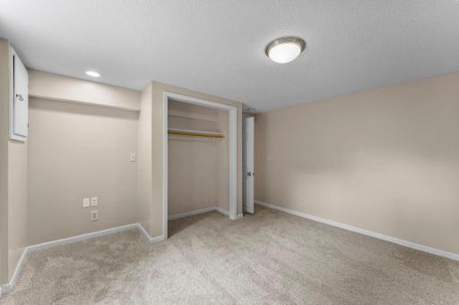 245 10th Avenue SW, Cambridge, MN 55008