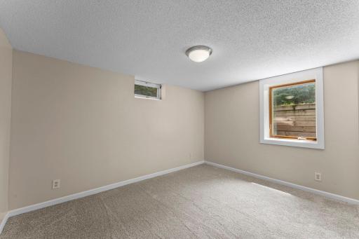 245 10th Avenue SW, Cambridge, MN 55008
