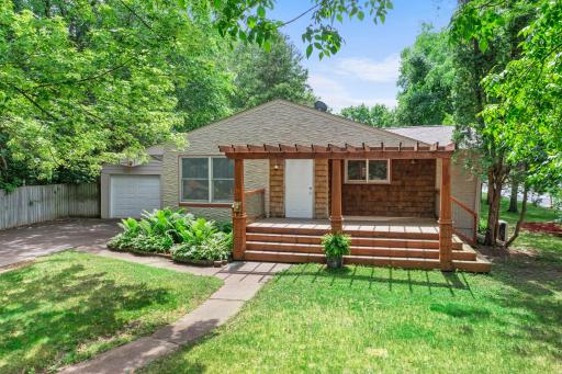 245 10th Avenue SW, Cambridge, MN 55008