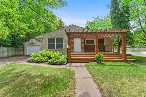 245 10th Avenue SW, Cambridge, MN 55008