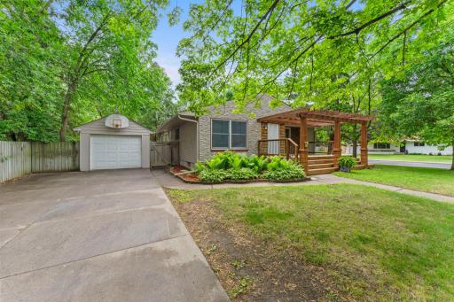 245 10th Avenue SW, Cambridge, MN 55008