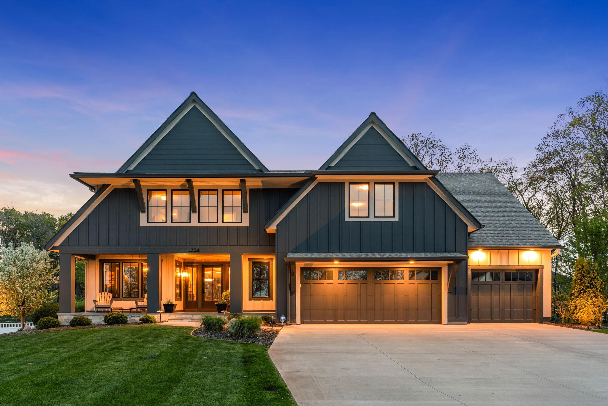 1-web-or-mls-754 Shawnee Woods Twilight-1.jpg