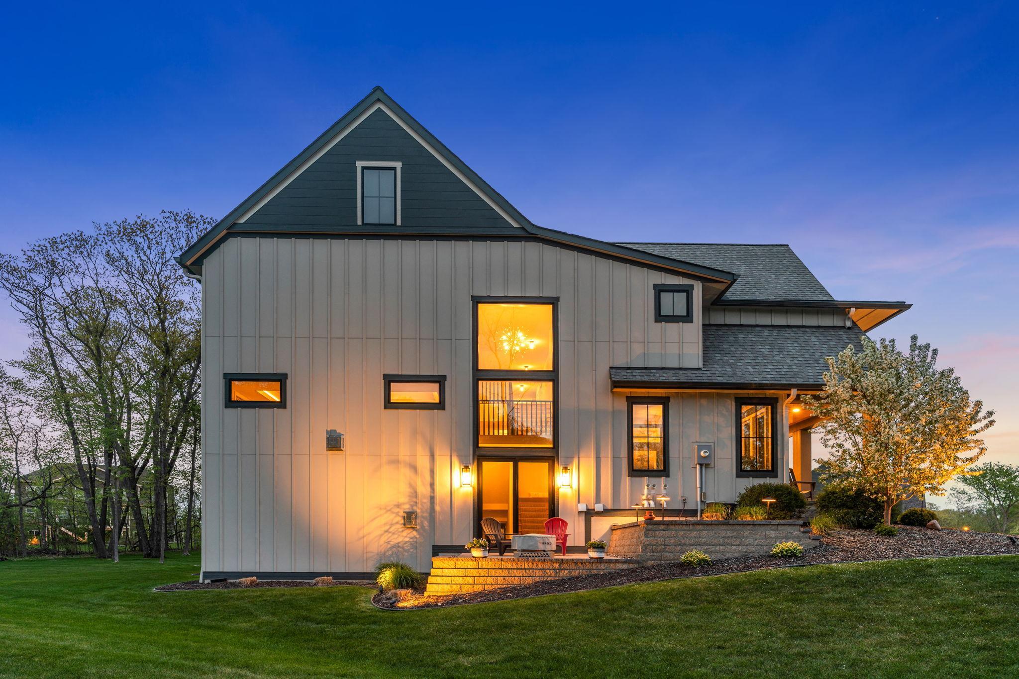 5-web-or-mls-754 Shawnee Woods Twilight-5.jpg