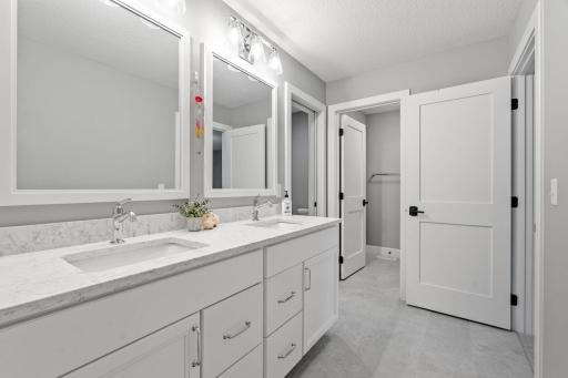76-web-or-mls-754 Shawnee Woods Rd-67.jpg