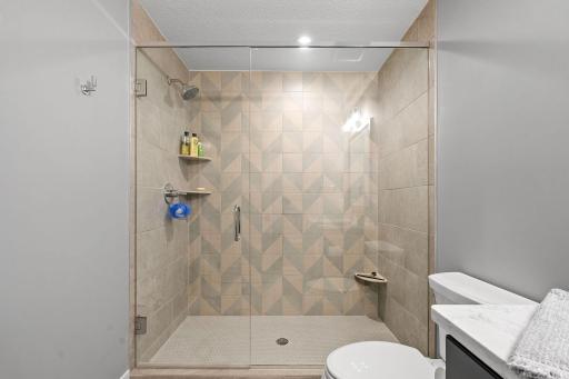 87-web-or-mls-754 Shawnee Woods Rd-78.jpg