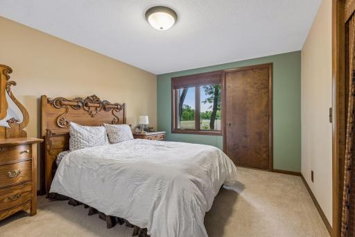 1 Snowy Owl Lane, North Oaks, MN 55127