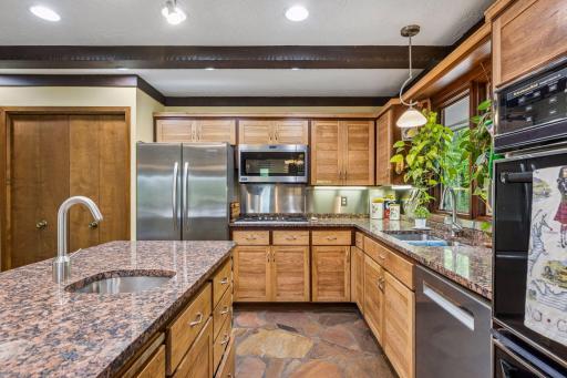 1 Snowy Owl Lane, North Oaks, MN 55127