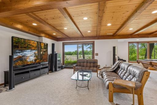 1 Snowy Owl Lane, North Oaks, MN 55127