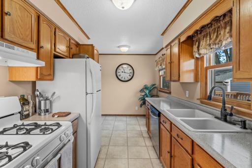 139 Greenway Avenue N, Saint Paul, MN 55128