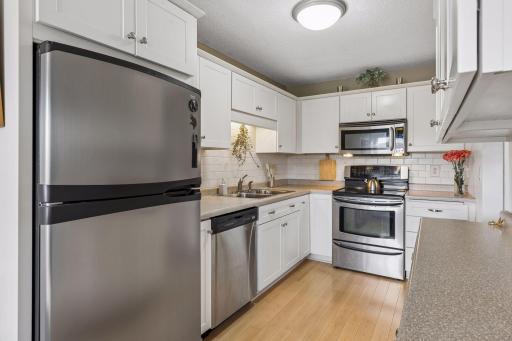 7401 W 101st Street, 320, Minneapolis, MN 55438