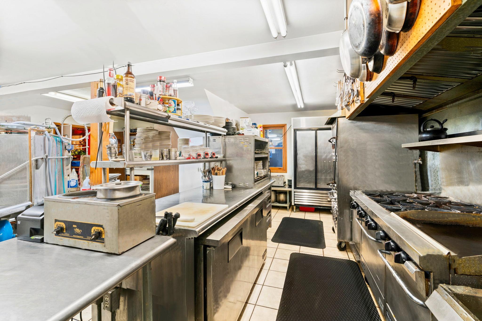Commercial Kitchen.jpeg